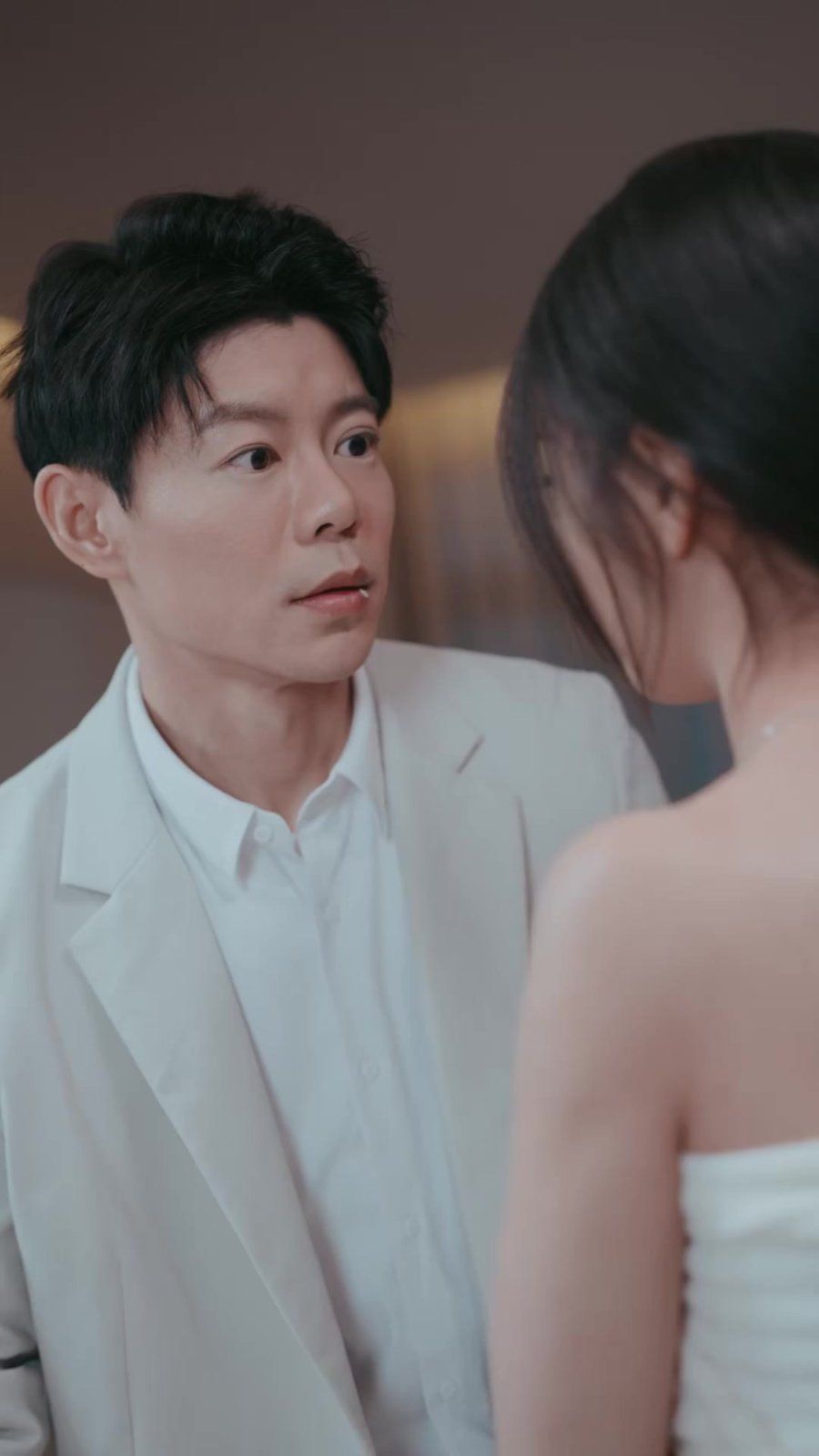 春风藏爱意（爱意暖暖）封面图